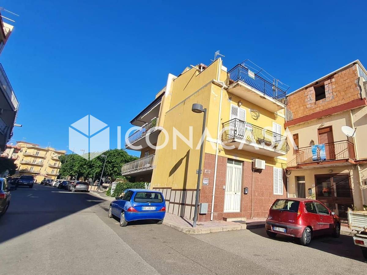 6-salle Maison à Nizza di Sicilia, Italy No. 19612