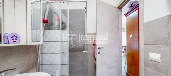 2 rooms Apartment in Modena, Italy No. 94544 4