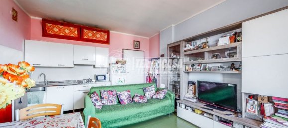 2 rooms Apartment in Modena, Italy No. 94544 8