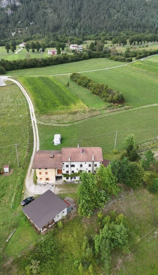 Villa de 5 habitaciónes en Pordenone, Italy No. 38534