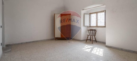 5-Zimmer Villa in Bari, Italy, Nr. 180902 32