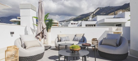 2 bedrooms Penthouse in Fuengirola, Spain No. 177818 2