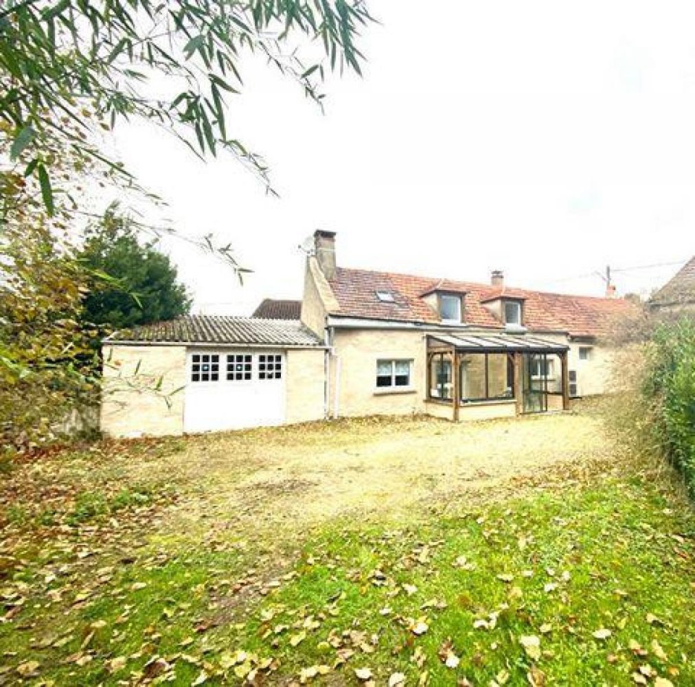 Estudio en Avallon, France No. 5889