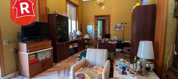 Квартира с 6 комнатами в Лечче, Италия № 61944 14