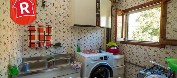 Квартира с 6 комнатами в Лечче, Италия № 61944 7