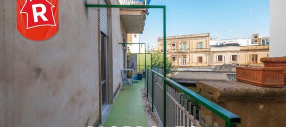 Квартира с 6 комнатами в Лечче, Италия № 61944 12