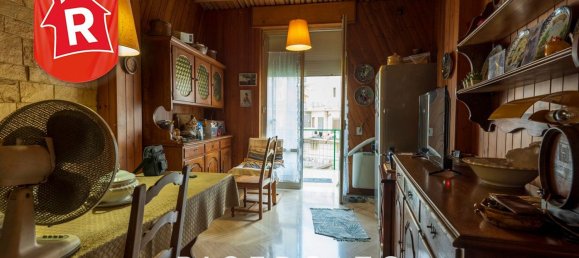 Квартира с 6 комнатами в Лечче, Италия № 61944 5