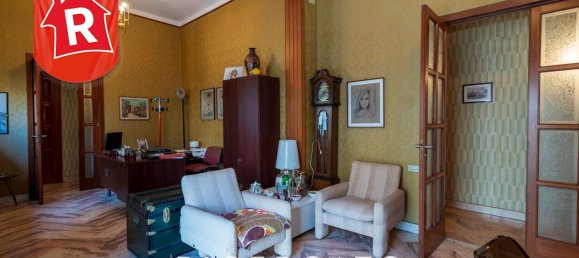 Квартира с 6 комнатами в Лечче, Италия № 61944 16