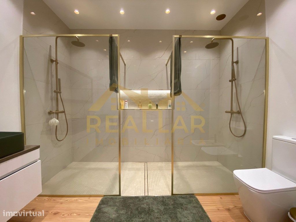 3 bedrooms Castles in Sao Mamede de Infesta, Portugal No. 325475