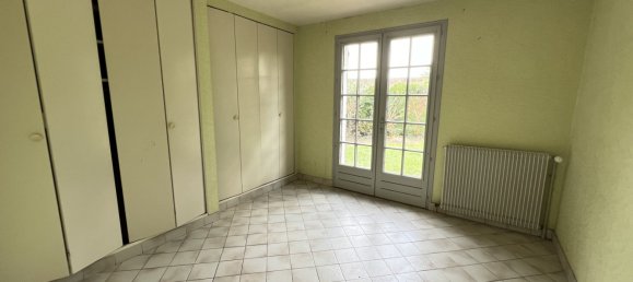 Casa de 5 dormitorios en Sandillon, France No. 248559 2