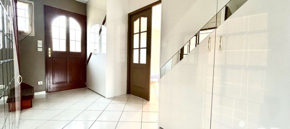 5 bedrooms House in Boynes, France No. 85884 2