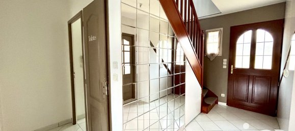 5 bedrooms House in Boynes, France No. 85884 3