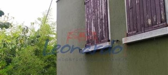 5-Zimmer Haus in Ziano Piacentino, Italy, Nr. 103910 7