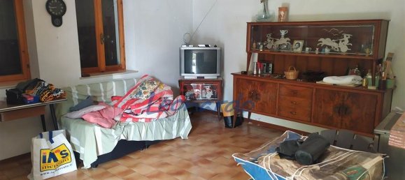 5-Zimmer Haus in Ziano Piacentino, Italy, Nr. 103910 8