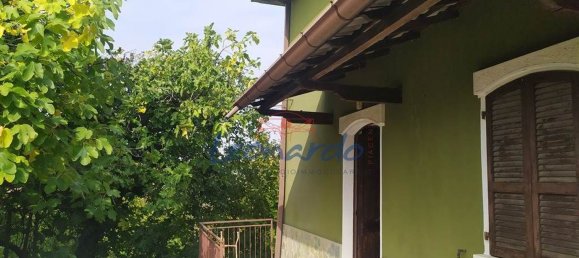 5-Zimmer Haus in Ziano Piacentino, Italy, Nr. 103910 2