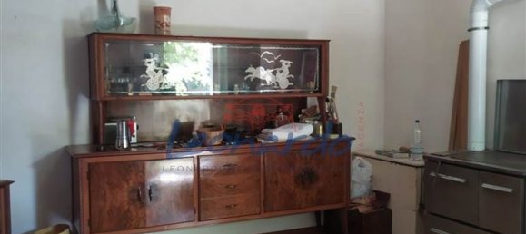 5-Zimmer Haus in Ziano Piacentino, Italy, Nr. 103910 9