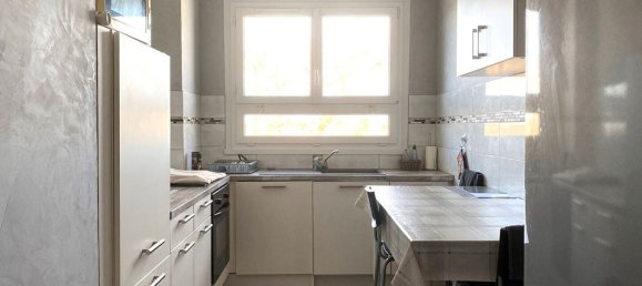 3 bedrooms Apartment in Orleans, France No. 66201 3