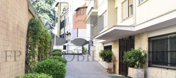 4-Zimmer Wohnung in Rome, Italy, Nr. 111361 2