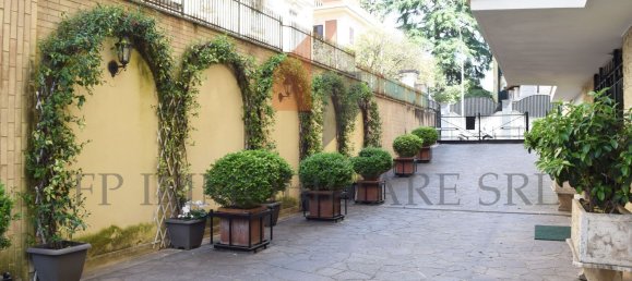 4-Zimmer Wohnung in Rome, Italy, Nr. 111361 3