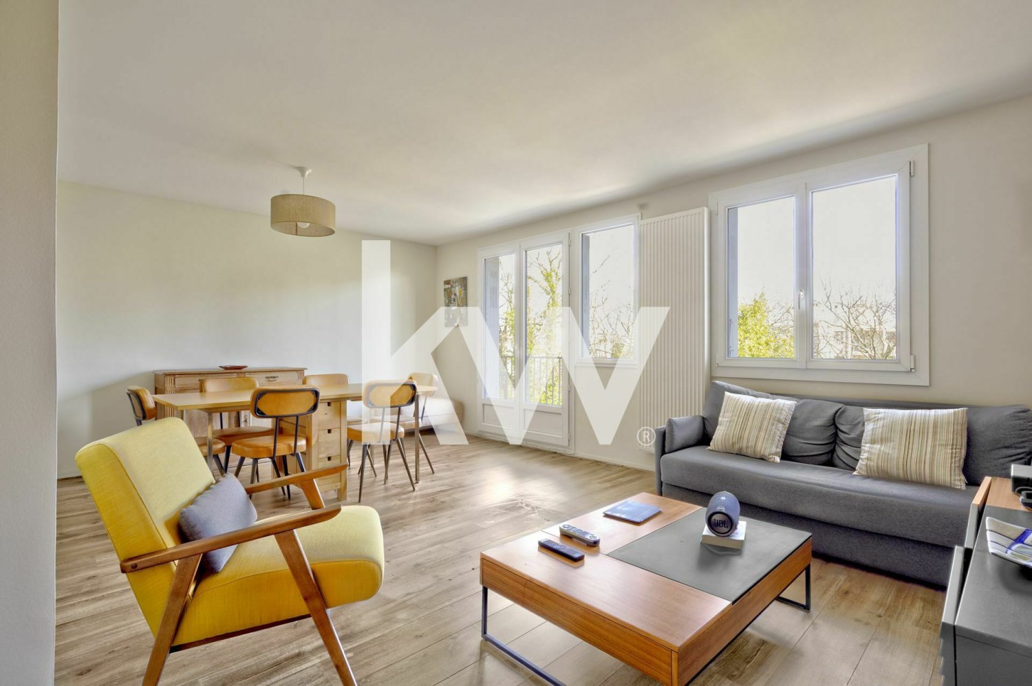 Apartamento de 2 dormitorios en Bordeaux, France No. 107973