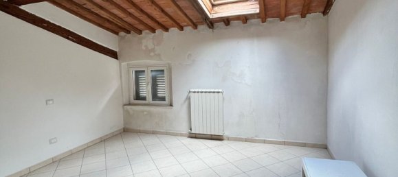 5 bedrooms House in Pisa, Italy No. 337915 7