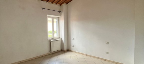 5 bedrooms House in Pisa, Italy No. 337915 5