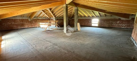 Villa de 4 habitaciónes en Palazzolo sull'Oglio, Italy No. 2047 7