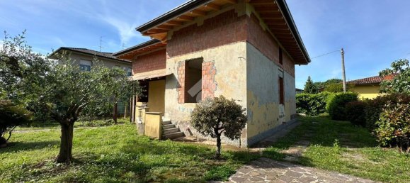 Villa de 4 habitaciónes en Palazzolo sull'Oglio, Italy No. 2047 17