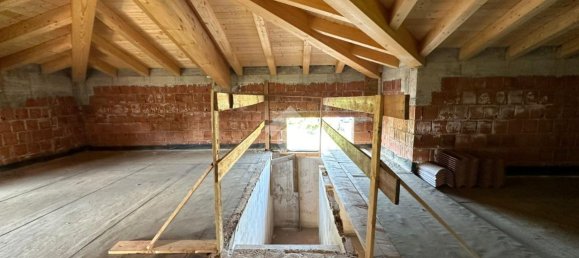 Villa de 4 habitaciónes en Palazzolo sull'Oglio, Italy No. 2047 11