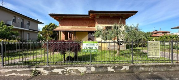 Villa de 4 habitaciónes en Palazzolo sull'Oglio, Italy No. 2047 35