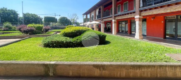 2 rooms Commercial property in Castenedolo, Italy No. 257658 9