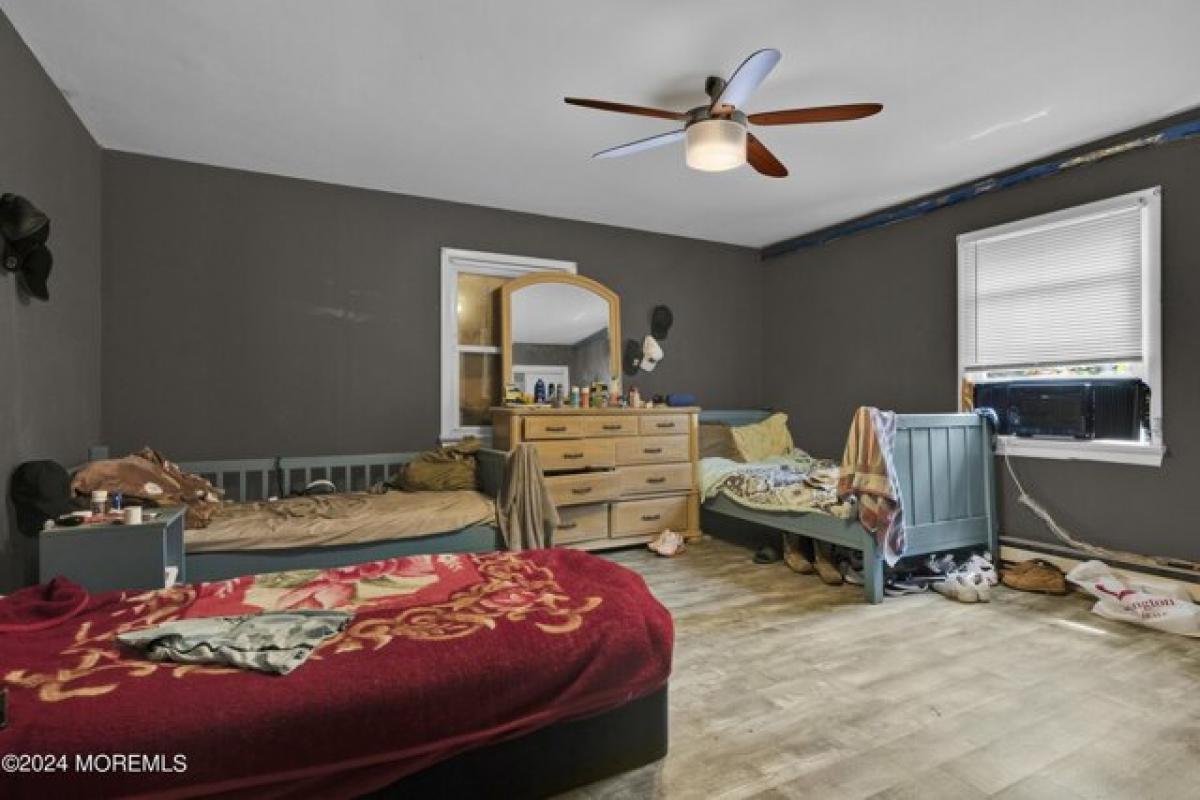 7 bedrooms House in Red Bank, USA No. 388340