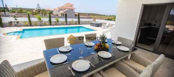 4 bedrooms House in Ayia Napa, Cyprus No. 10811 2
