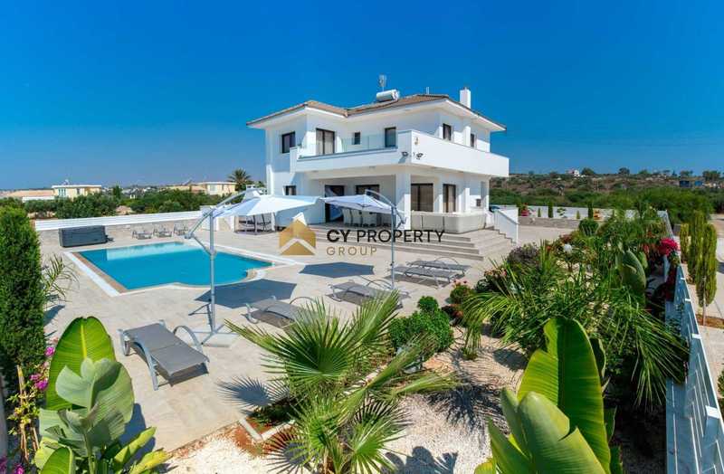 4 bedrooms House in Ayia Napa, Cyprus No. 10811