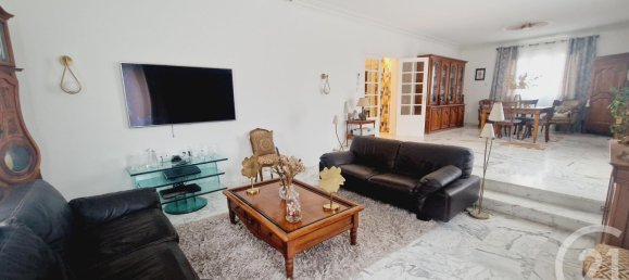 5 bedrooms House in Perpignan, France No. 279760 2