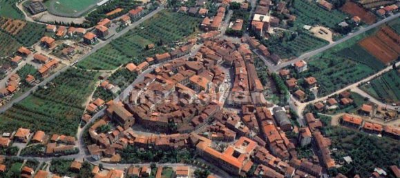 4 Schlafzimmer Wohnung in Foiano della Chiana, Italy, Nr. 190050 38