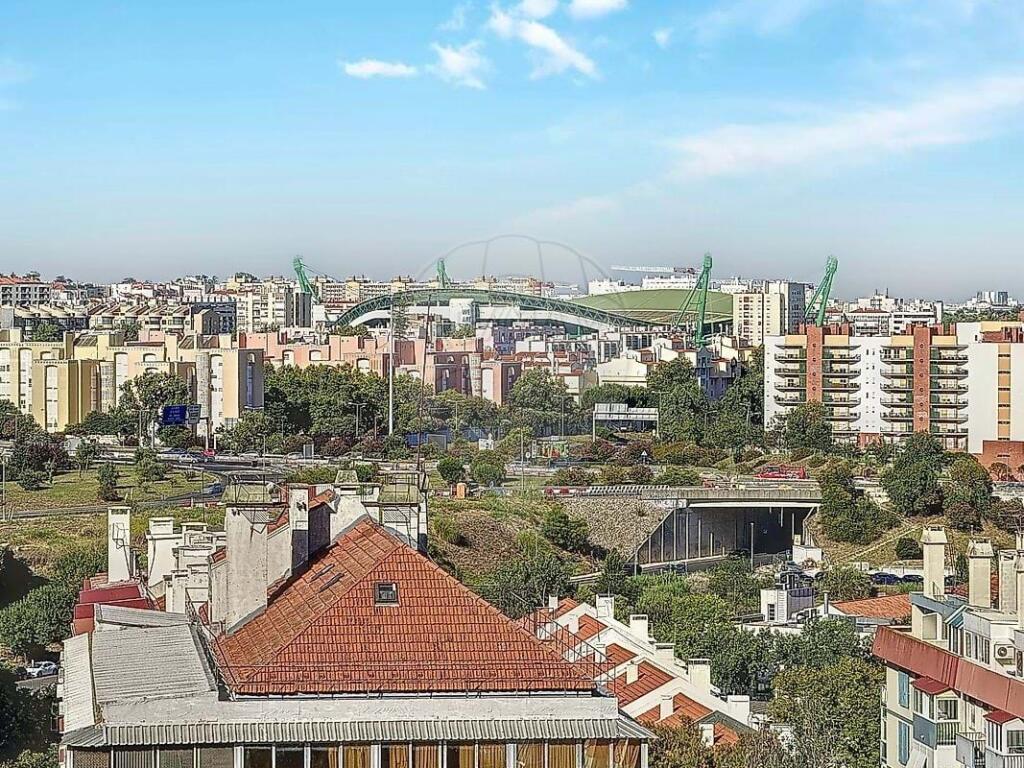 Apartamento de 3 dormitorios en Lisbon, Portugal No. 144201