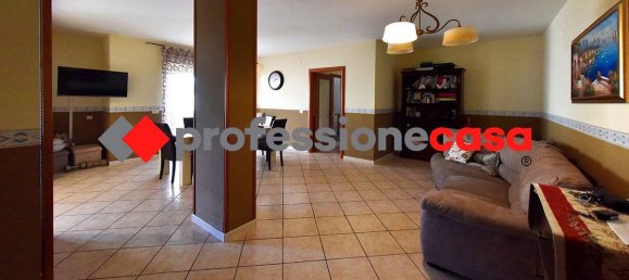 Apartamento de 3 dormitorios en San Prisco, Italy No. 293837 5