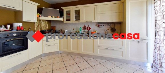 Apartamento de 3 dormitorios en San Prisco, Italy No. 293837 8