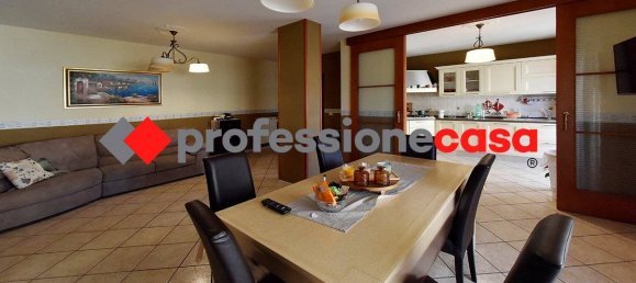 Apartamento de 3 dormitorios en San Prisco, Italy No. 293837 7