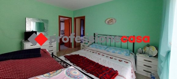 Apartamento de 3 dormitorios en San Prisco, Italy No. 293837 13