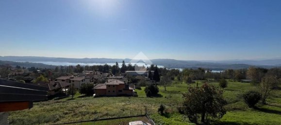 Квартира с 4 комнатами в Комерио, Италия № 179014 7