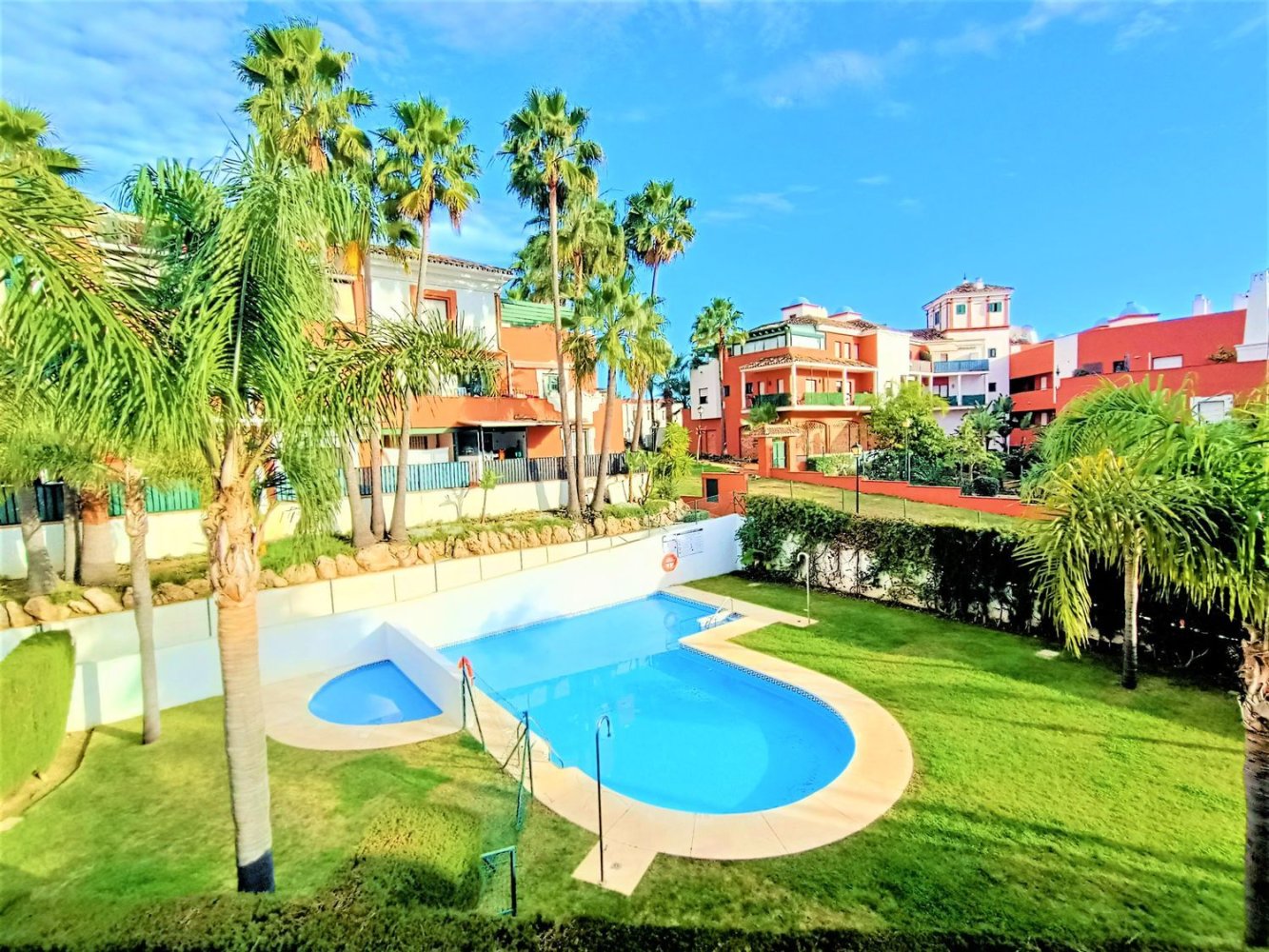 2 غرف نوم بانتهاوس في Estepona, Spain رقم 208452