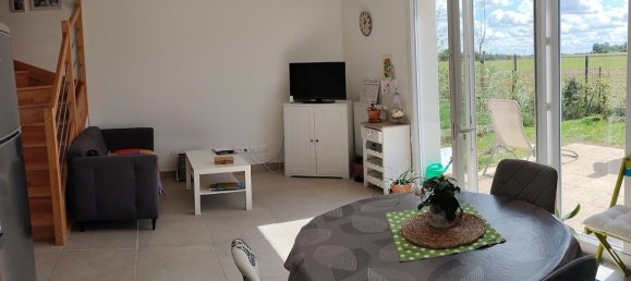 2 bedrooms House in Veigne, France No. 234472 2