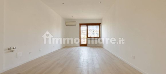 2 Schlafzimmer Wohnung in Rome, Italy, Nr. 348403 5