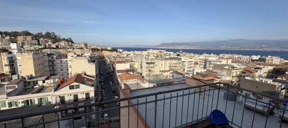 Квартира с 3 комнатами в Мессина, Италия № 49349 17