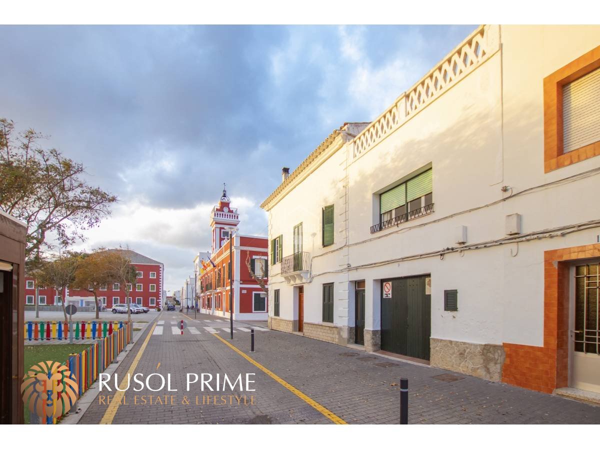 6 bedrooms Townhouse in Es Castell, Spain No. 5232