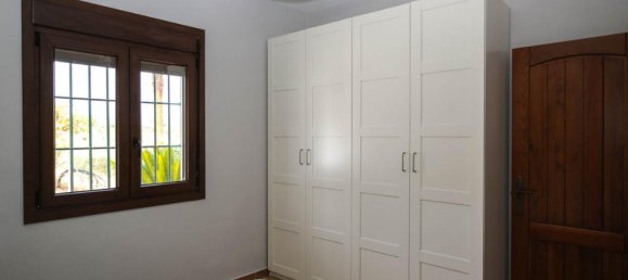 5 bedrooms House in Coin, Spain No. 125771 6