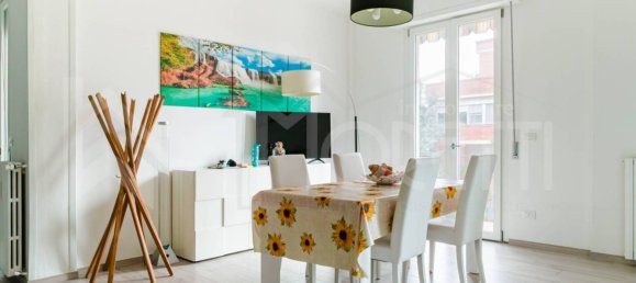 2 bedrooms Apartment in Livorno, Italy No. 307926 8