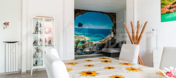 2 bedrooms Apartment in Livorno, Italy No. 307926 4